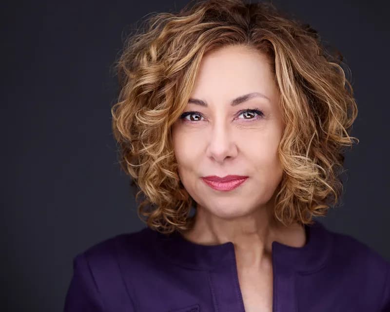Professional business headshot of female executive in Pittsburgh studio
