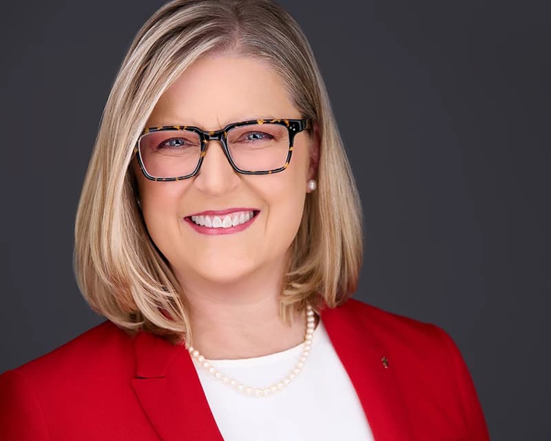 Professional headshot of Amy Becher, Cranberry-area client