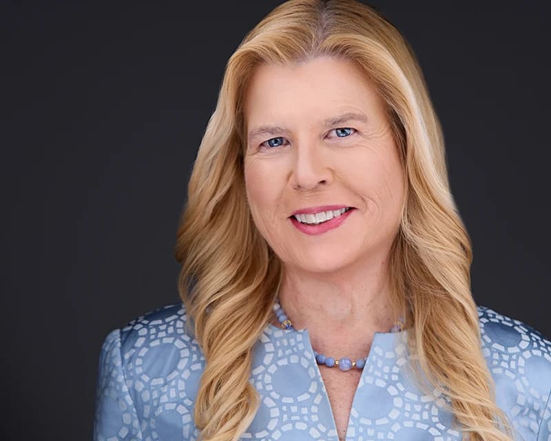 Professional headshot of Roxanne Turner, Cranberry-area client